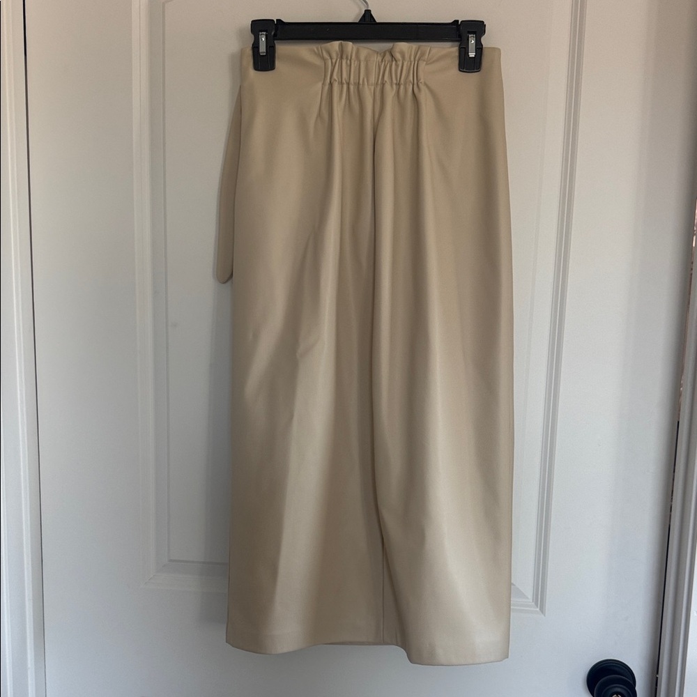 Steve Madden Cream Pencil Skirt - Picture 5 of 6